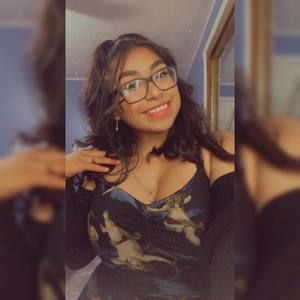 Meet your Posher, Anahi